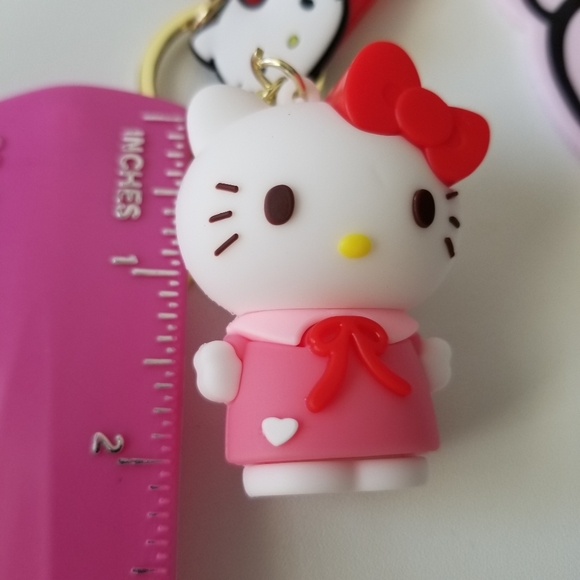 Hello Kitty School Girl Keychain New - Picture 6 of 7